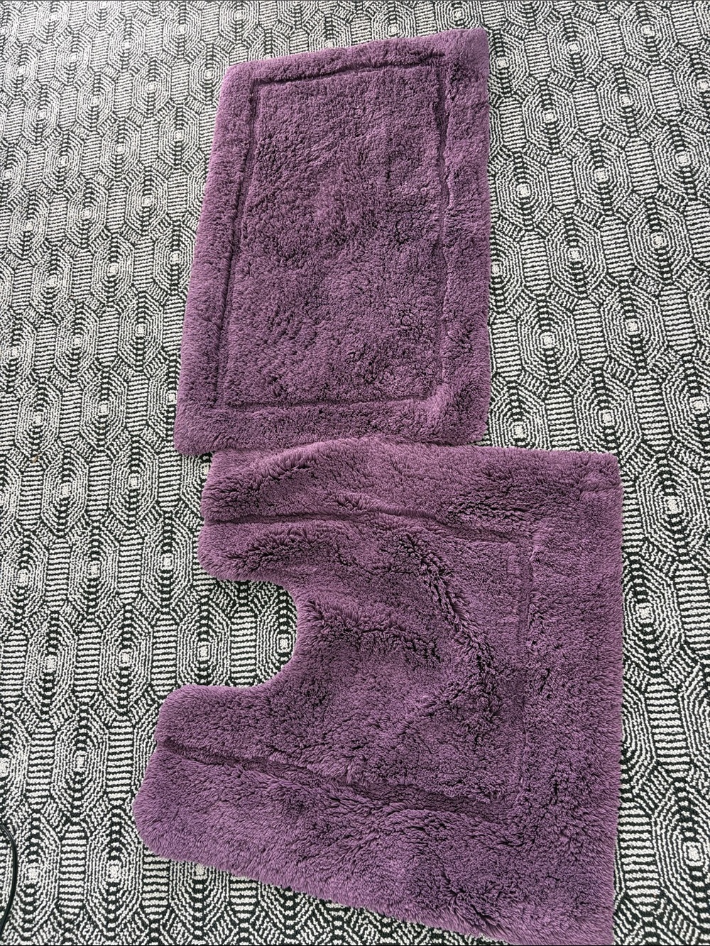 Abyss/Habidecor bath mat and contour rugs